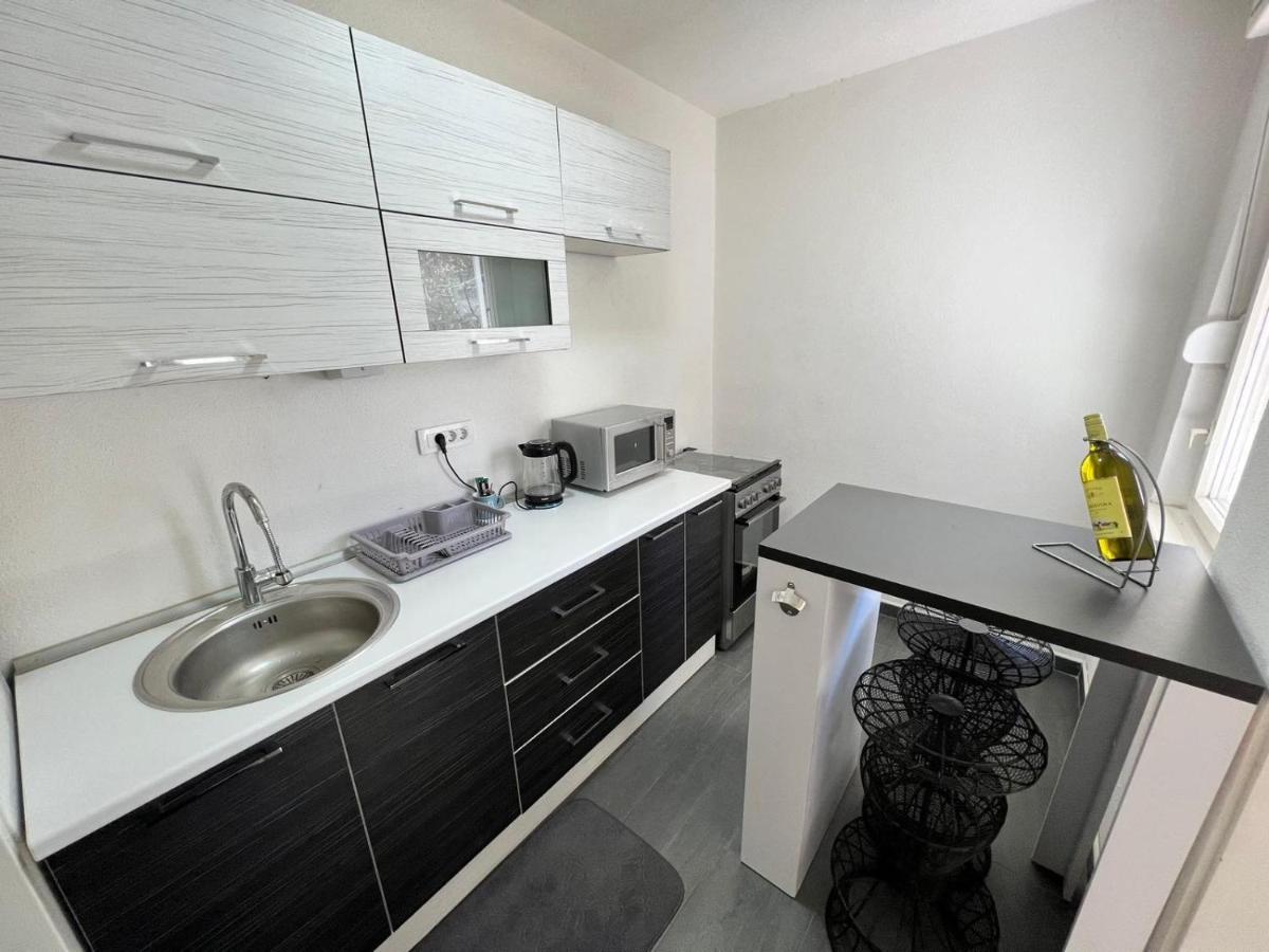 Seka Apartment *